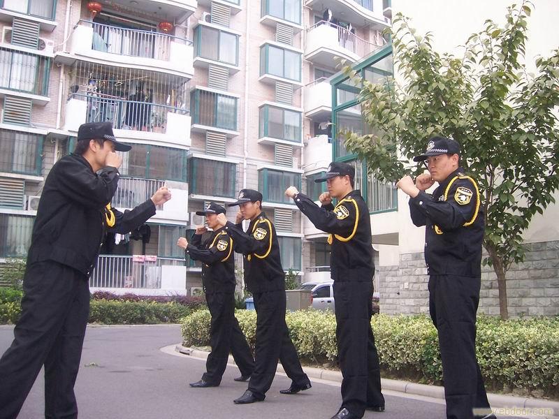 淺談保安人員在物業(yè)管理服務(wù)中應(yīng)該遵守的基本原則